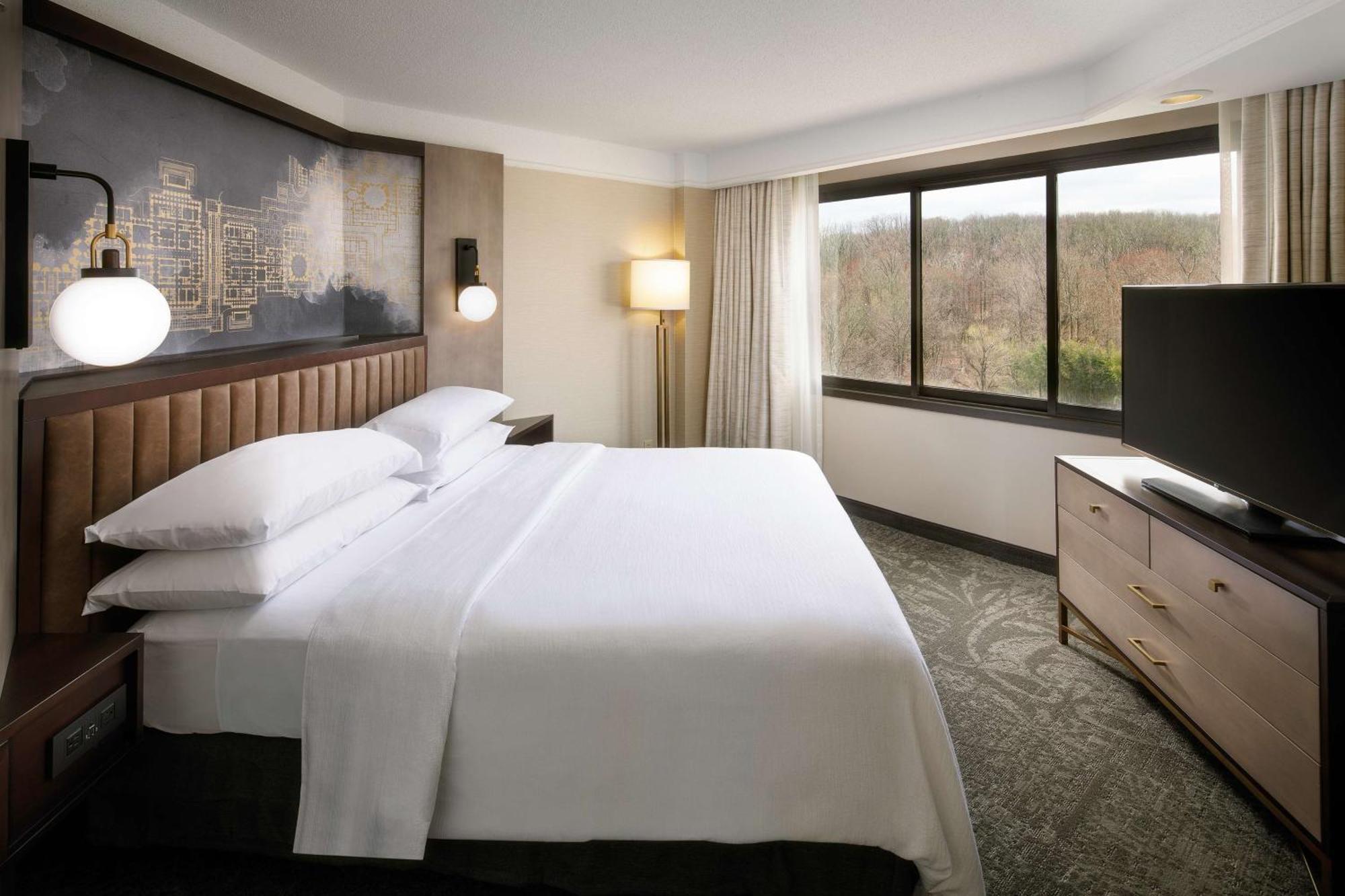 Embassy Suites Tysons Corner Ngoại thất bức ảnh