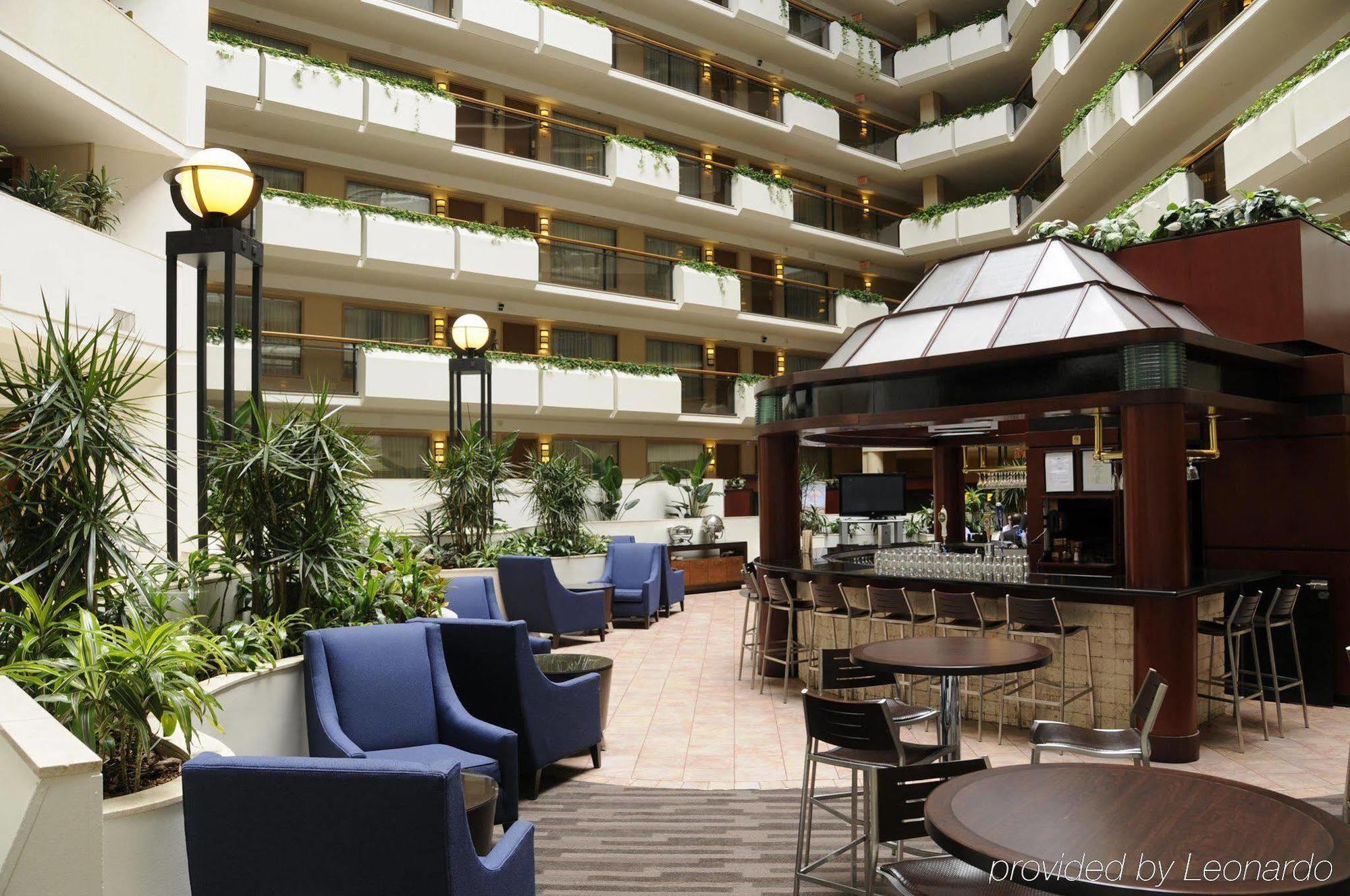 Embassy Suites Tysons Corner Nhà hàng bức ảnh